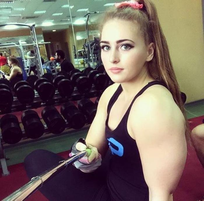 Instagramın kaslı Barbiesi: Julia Vins