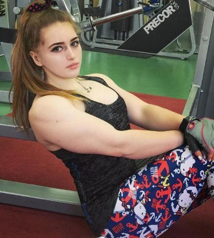 Instagramın kaslı Barbiesi: Julia Vins