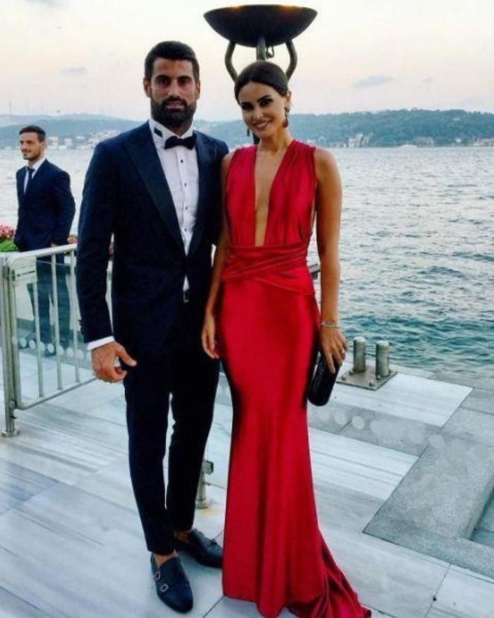 Volkan Demirelin eşi Zeynep Demirel, formunun zirvesinde