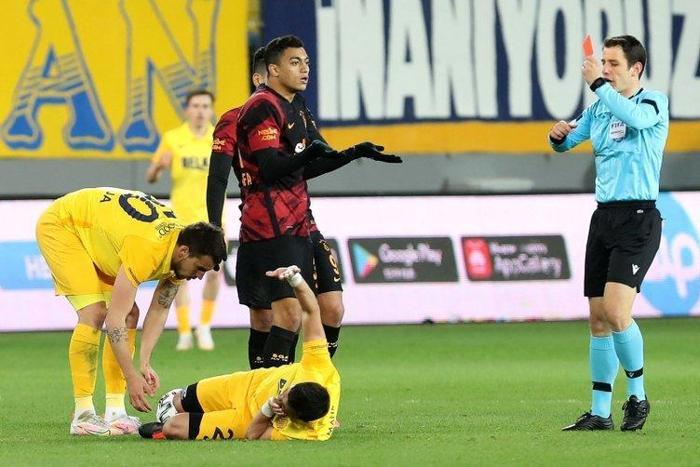 Son dakika: Rivada Galatasaray-TFF zirvesi Mustafa Cengiz istifasını istedi