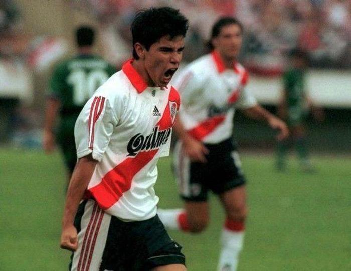 JAVIER SAVIOLA