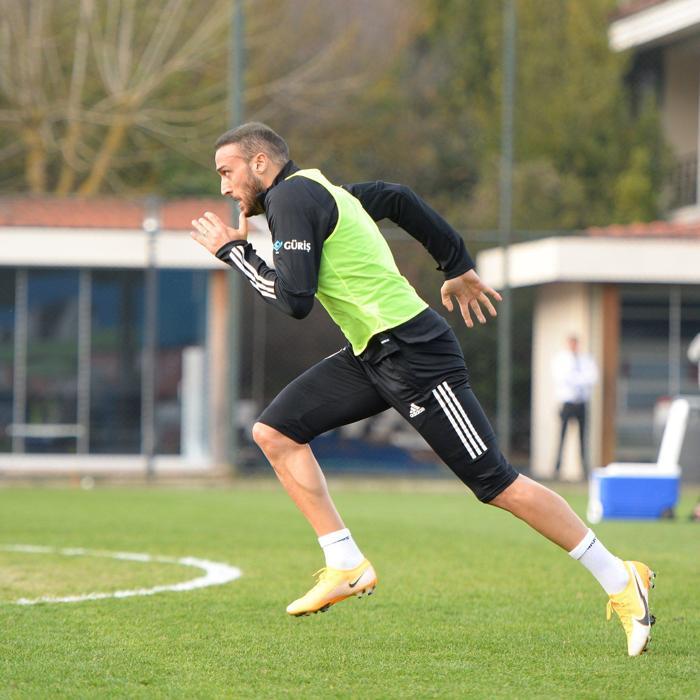 Son dakika | Beşiktaşta yeni transfer Cenk Tosun ilk idmanına çıktı