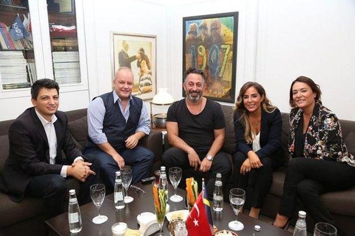 Cem Yılmaz bombayı patlattı Rıdvan Dilmen ve Fenerbahçe filmi...