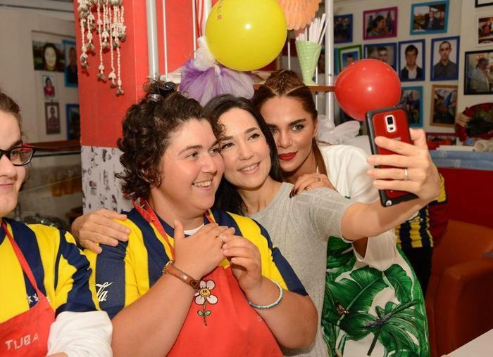 Fenerbahçeli yengelerden alkışlanacak hareket