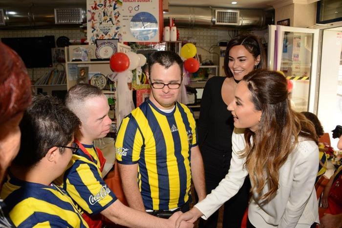 Fenerbahçeli yengelerden alkışlanacak hareket