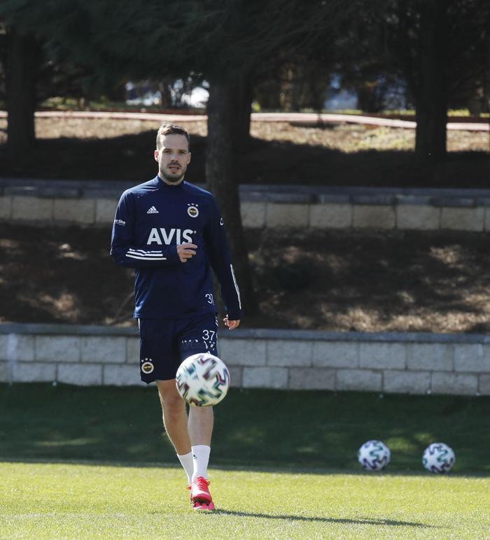 Fenerbahçe açıkladı İşte Luiz Gustavonun son durumu
