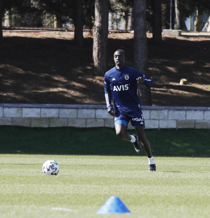 Fenerbahçe açıkladı İşte Luiz Gustavonun son durumu