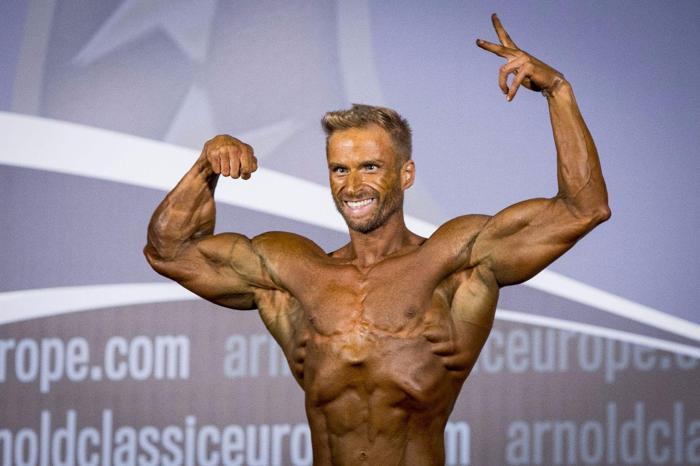Arnold Classicten renkli kareler