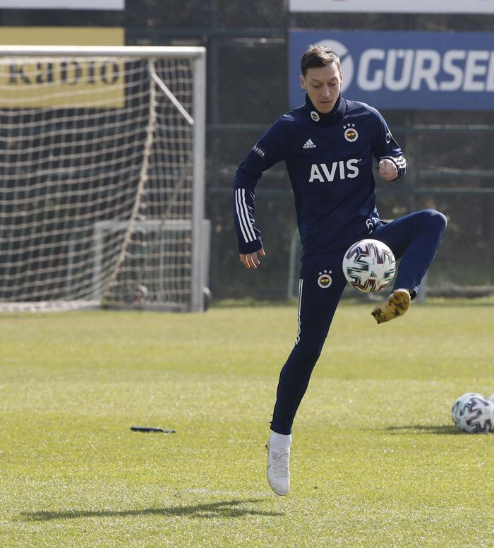 Fenerbahçe haberi... Başkan Ali Koç, Trabzonspor maçı öncesi Samandırada