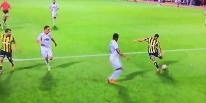 Kasımpaşa-Fenerbahçe maçında ilginç görüntü