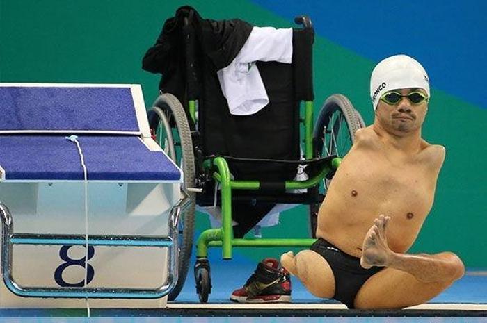 Dünya Meksikalı yüzücü Christopher Troncoyu konuşuyor
