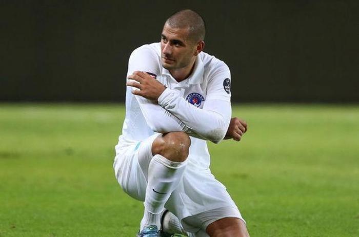 İsviçre - 2 futbolcu