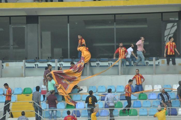 Kayserispor-Galatasaray maçı öncesi olay çıktı