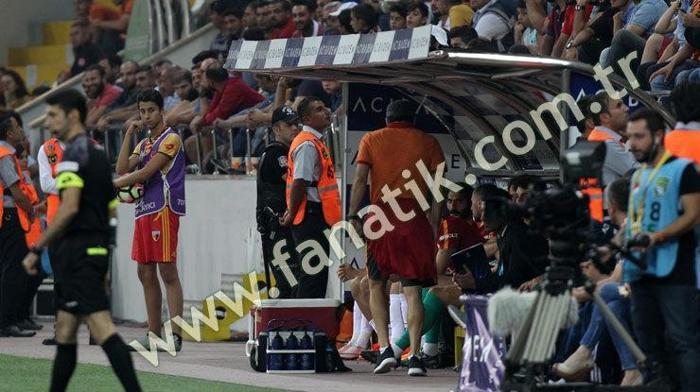 Kayserispor-Galatasaray maçı öncesi olay çıktı