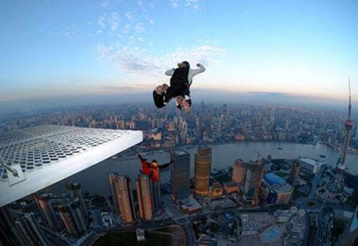 BASE-JUMPİNG