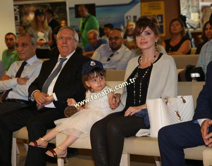 Fenerbahçe, Hello Kitty ile anlaşma imzaladı.