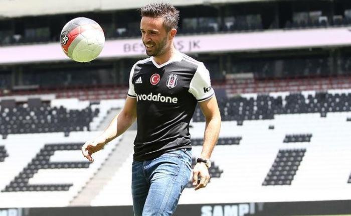 KADIKÖY’DE TRİBÜNE ÇAĞRILIRSAM, SELAMLARIM