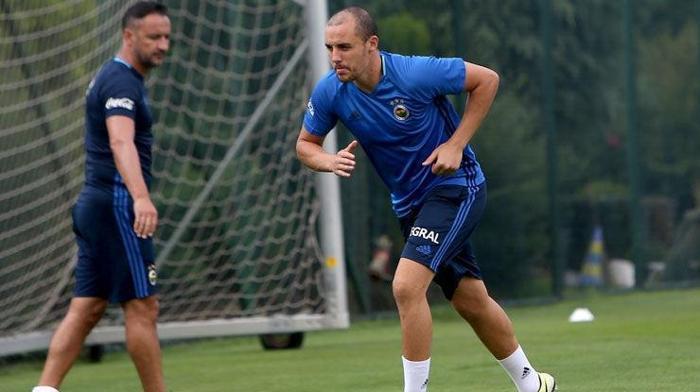 Fenerbahçenin UEFA Avrupa Ligi kadrosu belli oldu