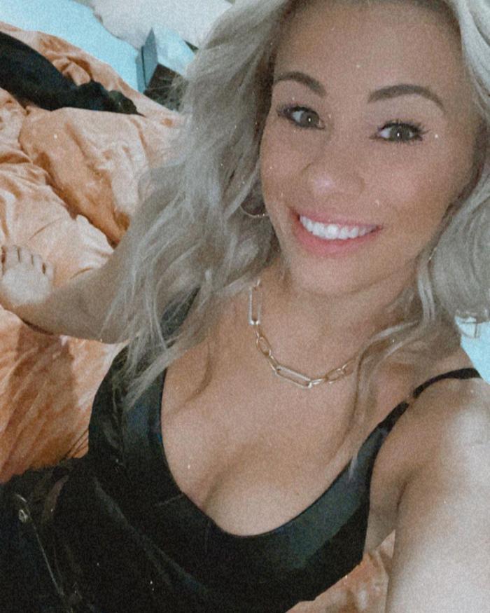 Paige VanZant, müstehcen fotoğraflarını satışa çıkardı