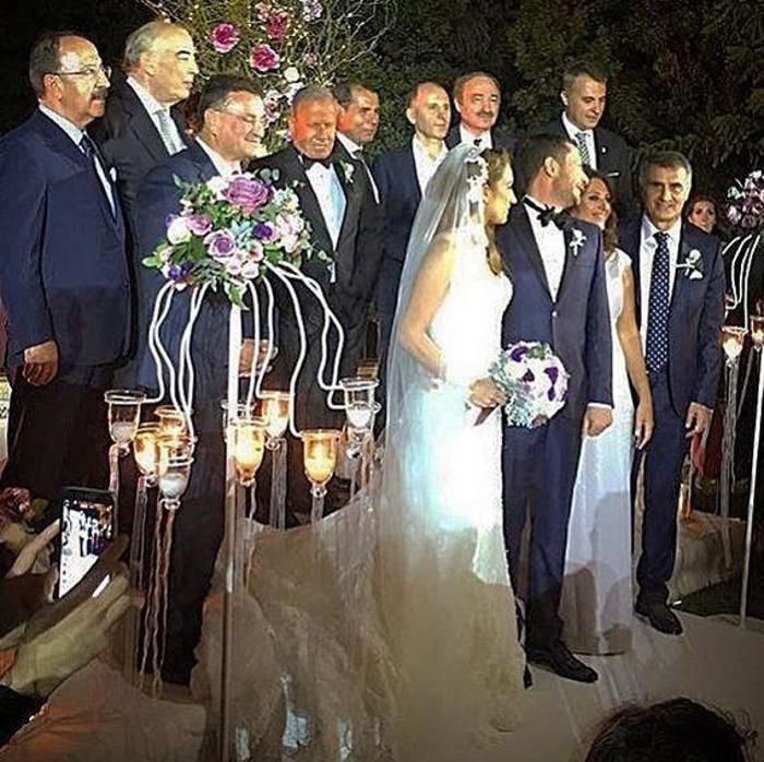 Şenol Güneşin kızı evlendi