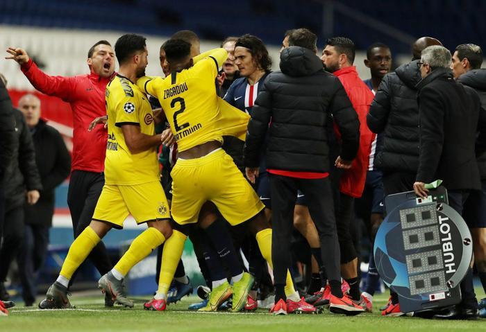 Emre Can çılgına döndü PSG - Dortmund maçında kavga