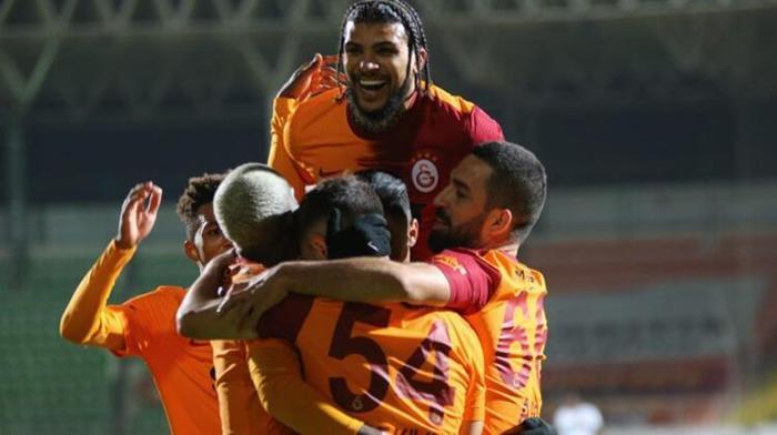 Galatasaraydan son dakika transfer hamlesi Aliou Dieng