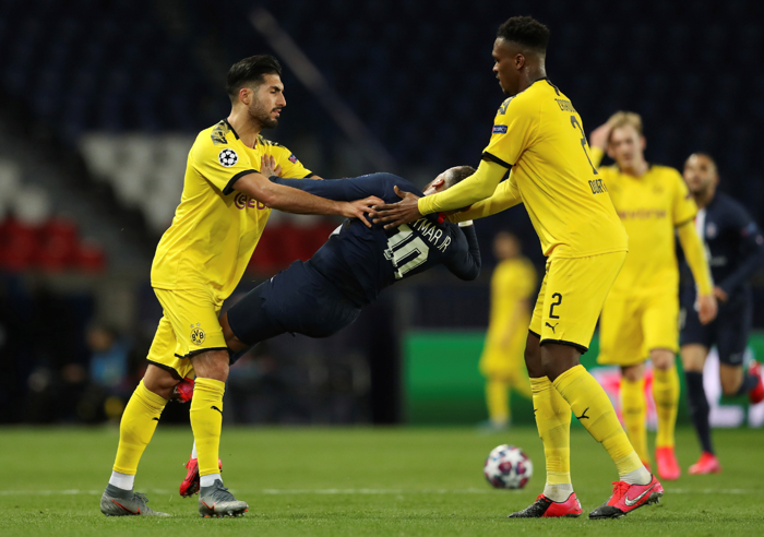 Emre Can çılgına döndü PSG - Dortmund maçında kavga