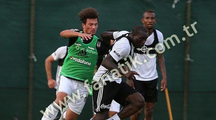 Beşiktaş, U-21 takımı ile antrenman maçı yaptı