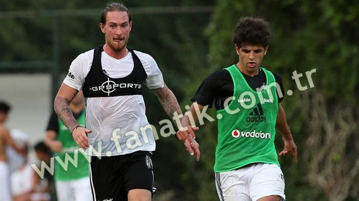 Beşiktaş, U-21 takımı ile antrenman maçı yaptı