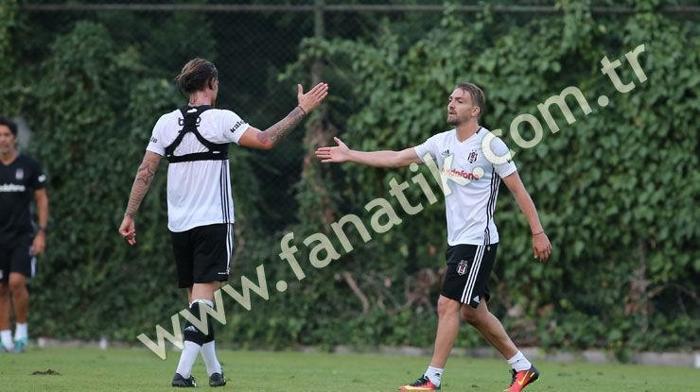 Beşiktaş, U-21 takımı ile antrenman maçı yaptı