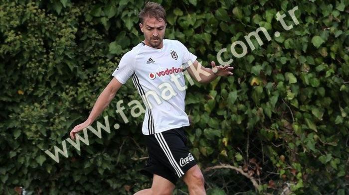 Beşiktaş, U-21 takımı ile antrenman maçı yaptı