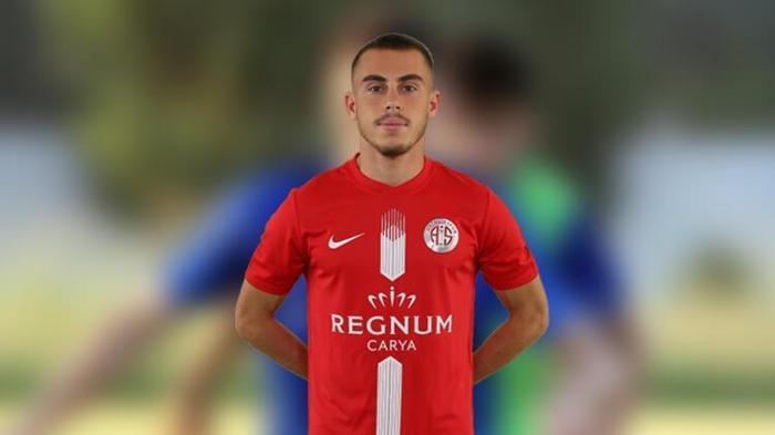 Fenerbahçe ve Galatasaray devreye girdi, genç yıldızın tranferi için...