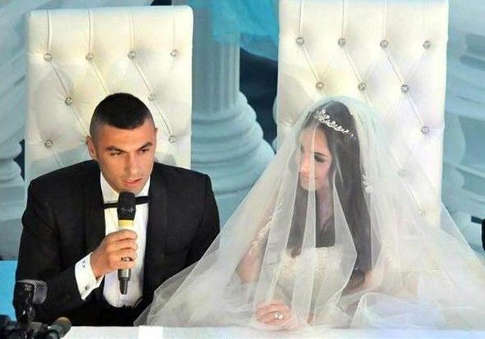 Burak Yılmaz ve eşi İstem Yılmaz barıştı