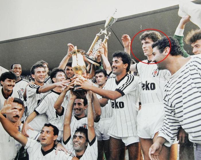 3 büyüklerde forma giyen futbolcular