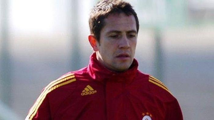 3 büyüklerde forma giyen futbolcular