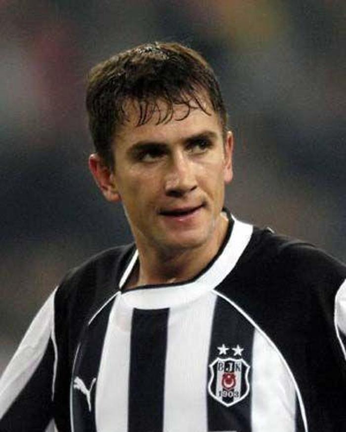 3 büyüklerde forma giyen futbolcular