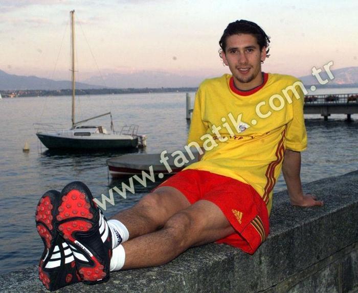 3 büyüklerde forma giyen futbolcular