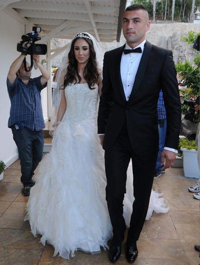 Burak Yılmaz ve eşi İstem Yılmaz barıştı