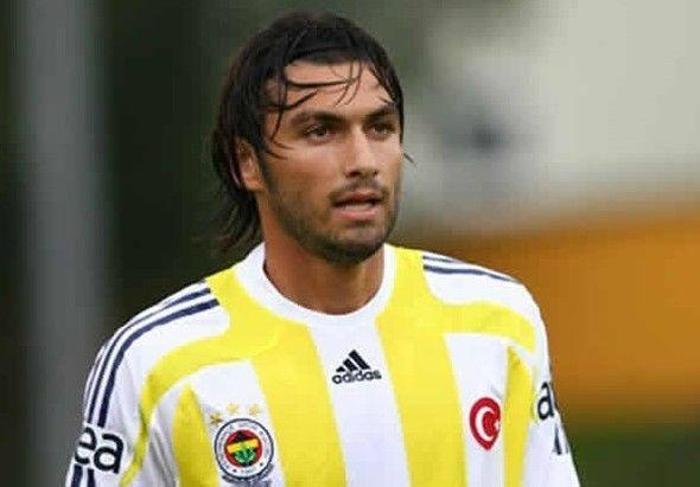 3 büyüklerde forma giyen futbolcular