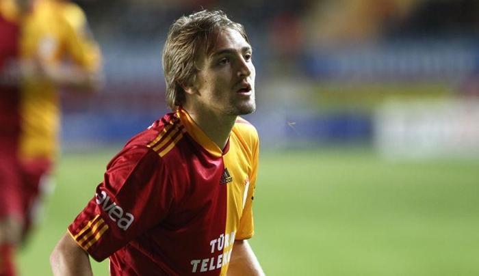 3 büyüklerde forma giyen futbolcular