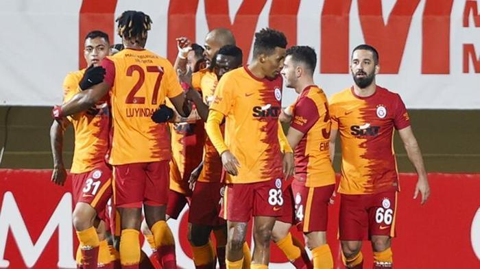 Son dakika Galatasaray haberi... Luyindama için rekor bedel