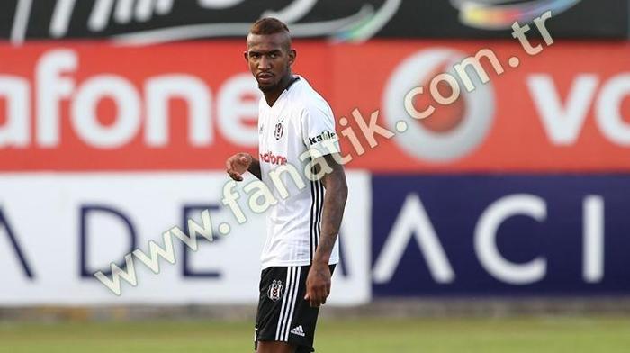 Beşiktaşın yeni transferi Talisca ilk idmanına çıktı