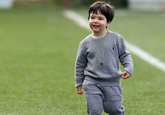 Arda Turanın oğlu Hamza Floryada