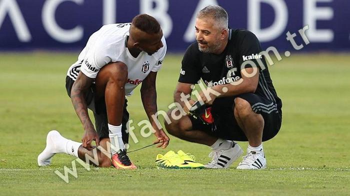 Beşiktaşın yeni transferi Talisca ilk idmanına çıktı