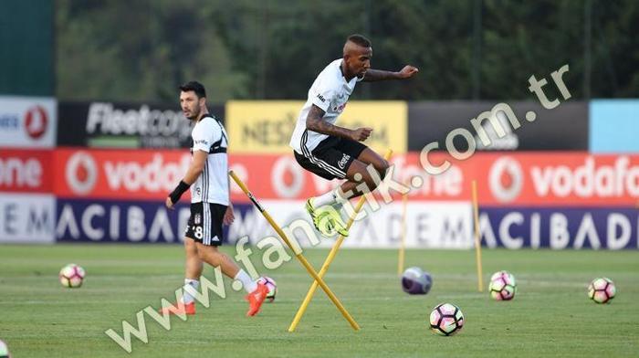 Beşiktaşın yeni transferi Talisca ilk idmanına çıktı