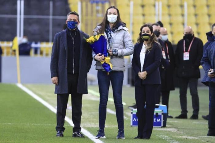 Eda Erdem Dündara plaket