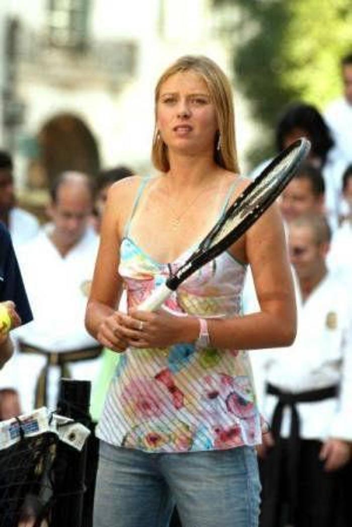 Kortların kraliçesi: Maria Sharapova