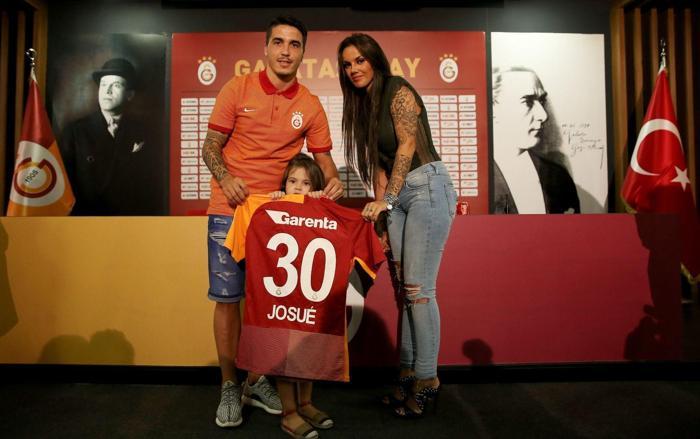 Yeni yenge Joana Pesqueira