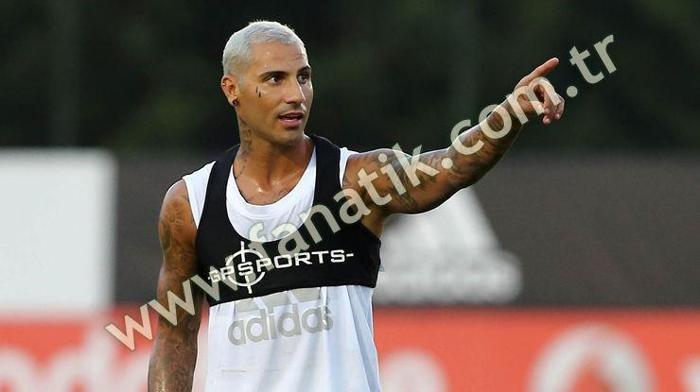 Beşiktaşın yeni transferi Talisca ilk idmanına çıktı
