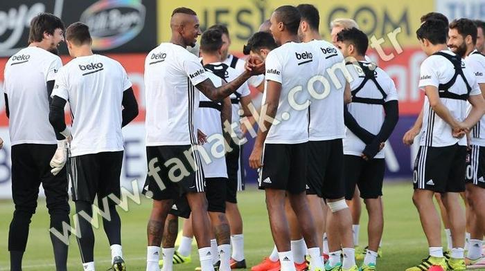 Beşiktaşın yeni transferi Talisca ilk idmanına çıktı